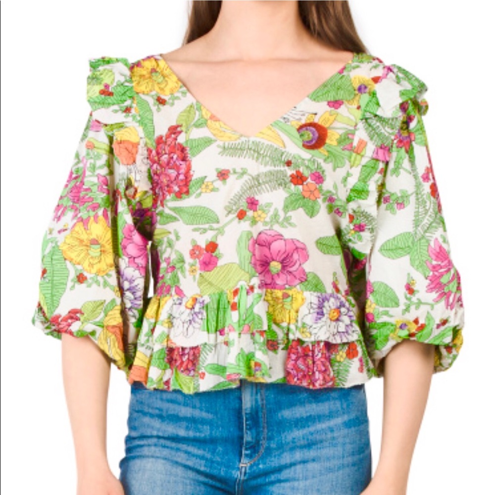Love the Label Puff Sleeve Tie Back Top